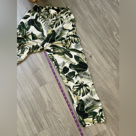 H&M Tropical Leaf Pants - Picture 9 of 10